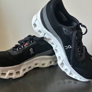 OnCloud Cloudmonster 2/Black/Lightly used